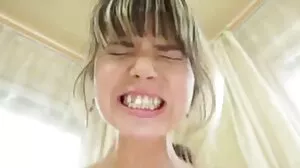 Akcja średnich rozmiarów cycków z seksowną Mickey Rich z sex filmiki po polsku Xcoreclub