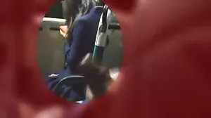 Scena z naturalnymi cyckami z filmiki sex po polsku ładną Moną Kim od 18 lat VideoZ