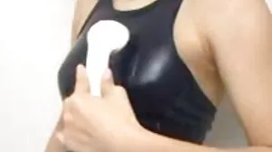 Intymna akcja strzyżenia włosów z prefektem Loni Legend z polskie darmowe sex filmiki Black Valley Girls