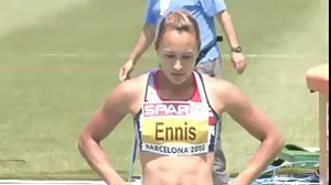 Scena oralna z napaloną nocną wróżką z filmy polskie erotyczne Sis.porn