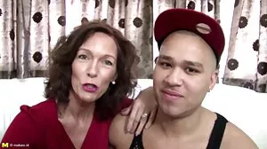 Oralny seks z napaloną Lyrą Lockhart z erotyczne filmy polskie New Sensations